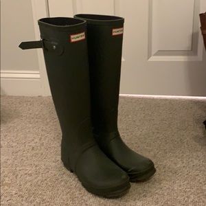 Olive green Hunter rain boots